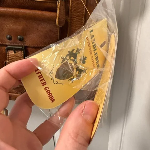 Landleder Casual City Leather Bag - Picture 2 of 8